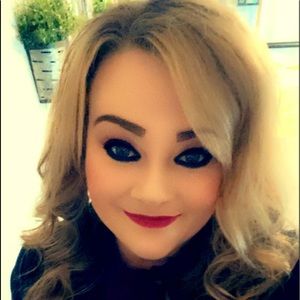 Meet your Posher, Mandy